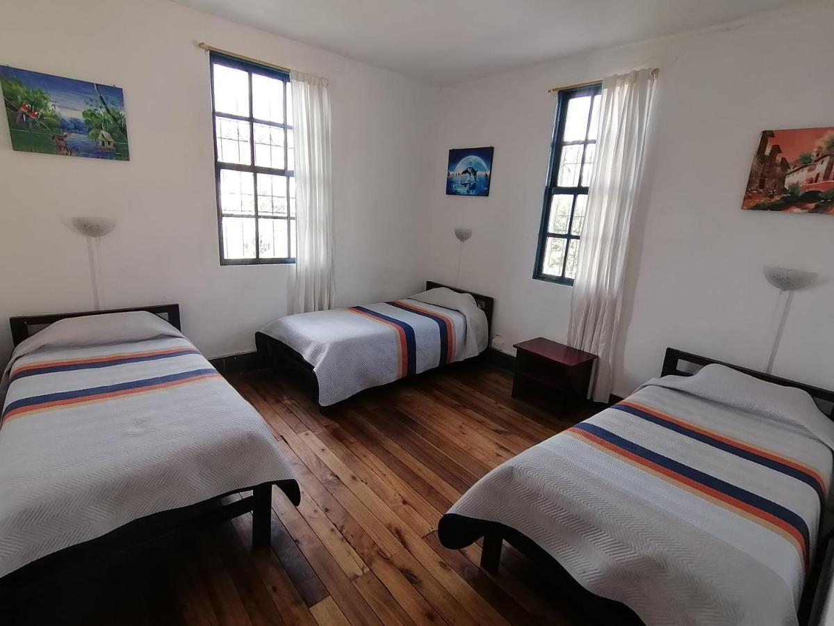 Galapagos Natural Life Hostel Quito Eksteriør billede