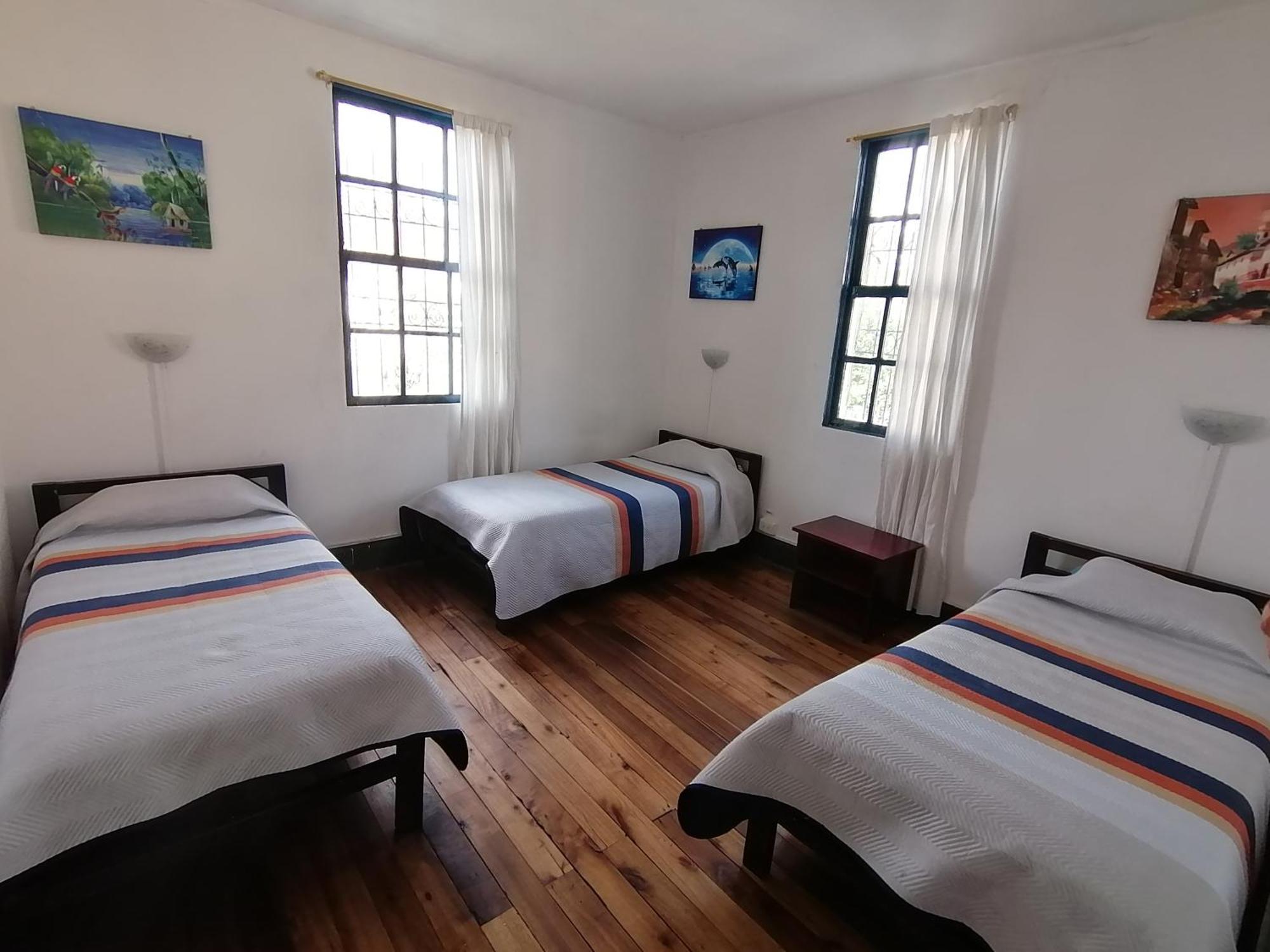 Galapagos Natural Life Hostel Quito Eksteriør billede